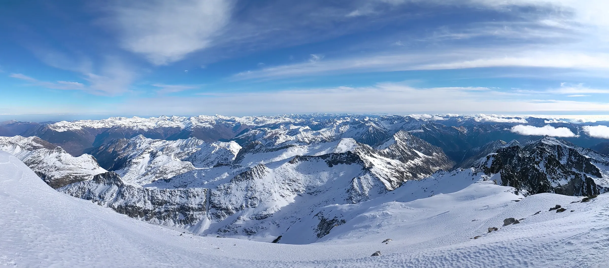 Panorámica desde la cima del Aneto